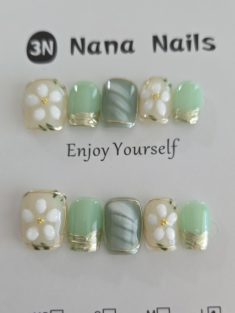Mint Green Floral Press-On Nail Set